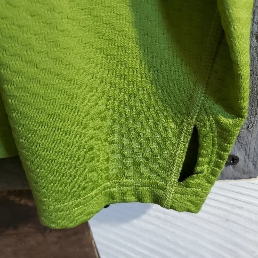 THE North Face Olive Green Vapor Wick Long Sleeve Pullover Shirt Mens Small